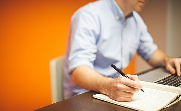 CONFAE apoya a Amancio Ortega