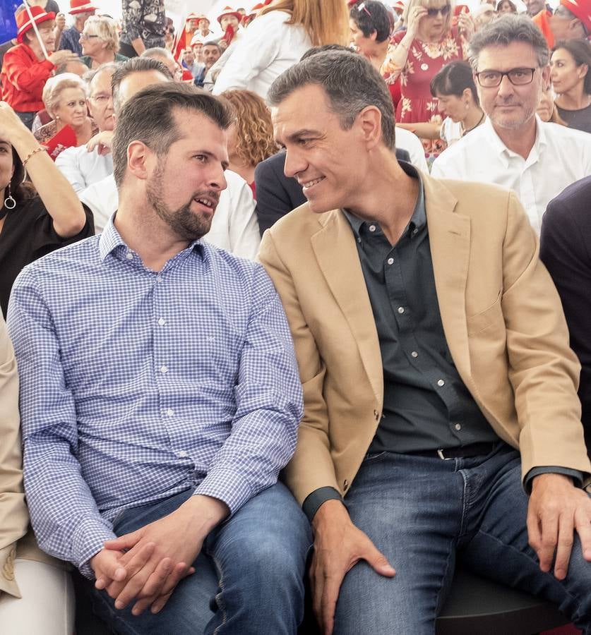 El alcalde y candidato del PSOE dice que le dedicará «a Tomás Rodríguez Bolaños lo que más hubiera querido: una rotunda victoria»