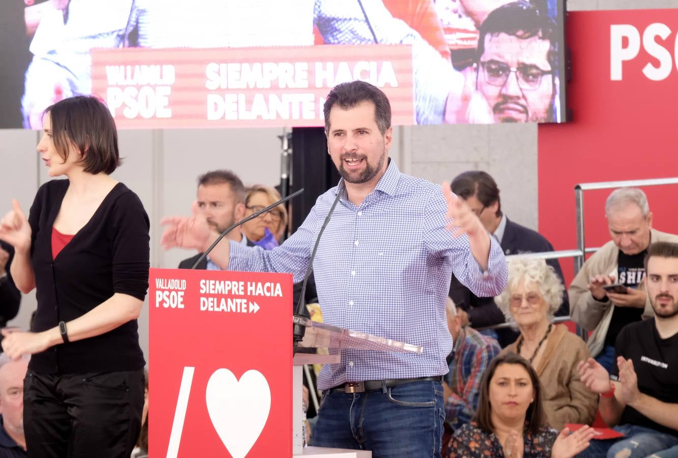El alcalde y candidato del PSOE dice que le dedicará «a Tomás Rodríguez Bolaños lo que más hubiera querido: una rotunda victoria»