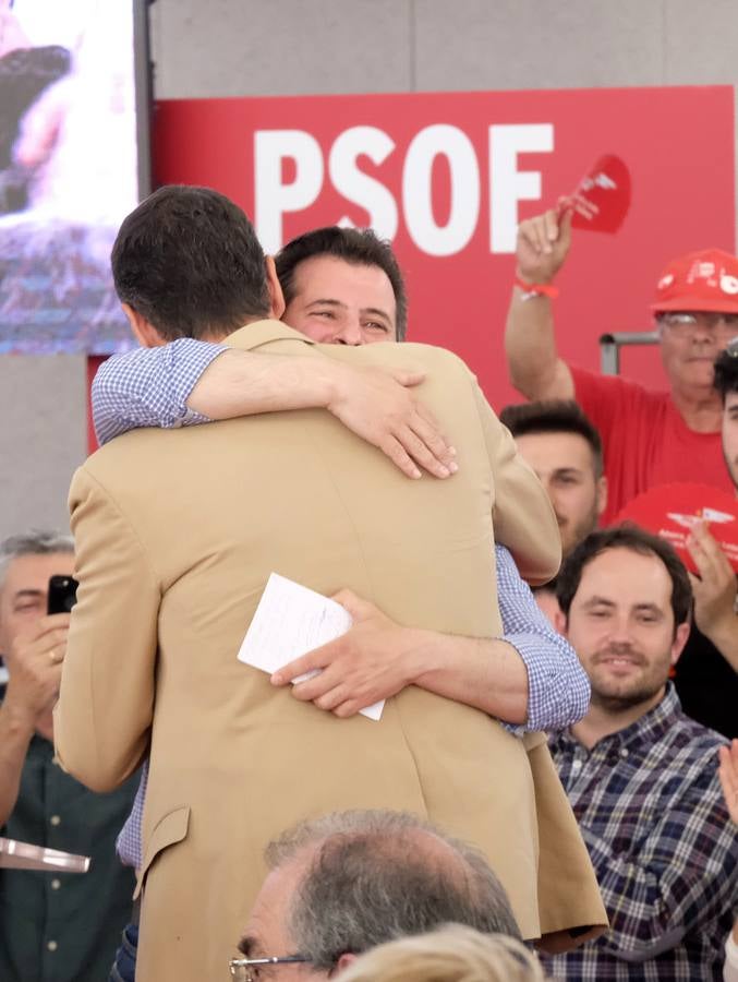 El alcalde y candidato del PSOE dice que le dedicará «a Tomás Rodríguez Bolaños lo que más hubiera querido: una rotunda victoria»