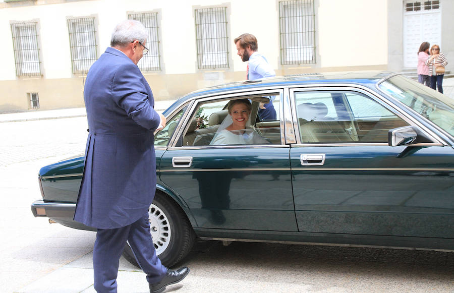 Fotos: El candidato del PP a la alcaldía de Segovia, Pablo Pérez, se casa en la jornada de reflexión