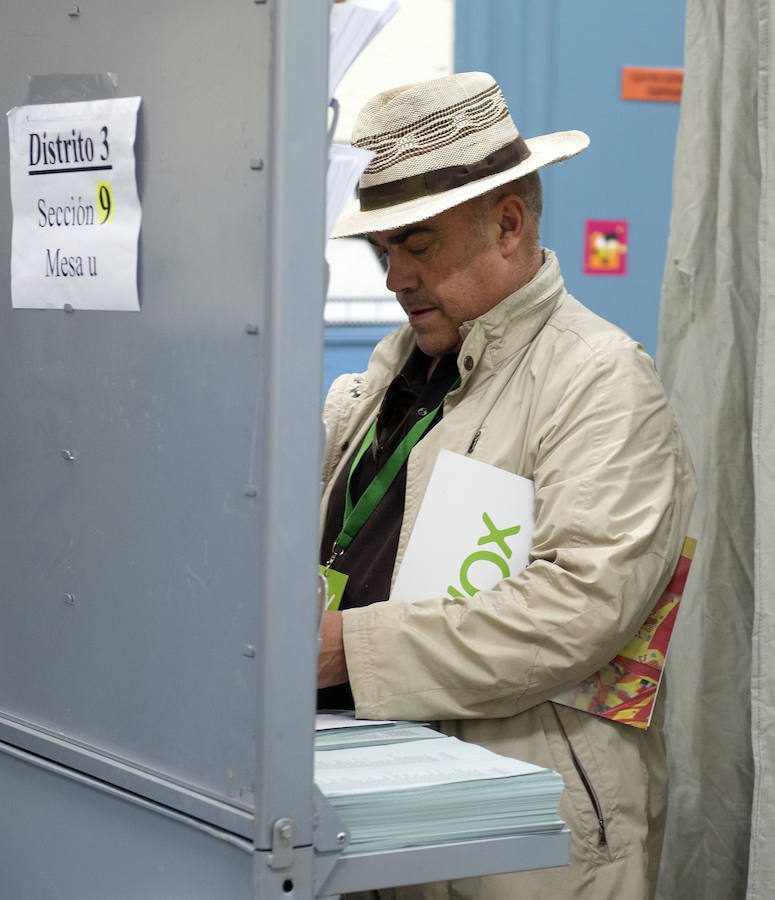 Fotos: Segovia vota en las elecciones municipales, autonómicas y europeas