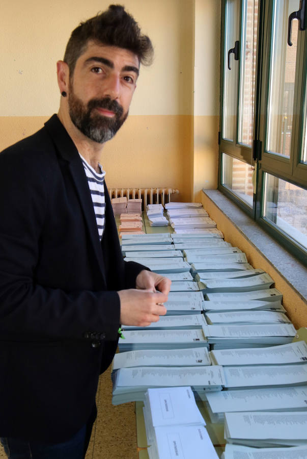 Fotos: Segovia vota en las elecciones municipales, autonómicas y europeas