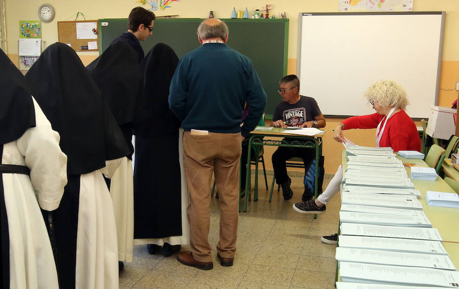 Fotos: Segovia vota en las elecciones municipales, autonómicas y europeas