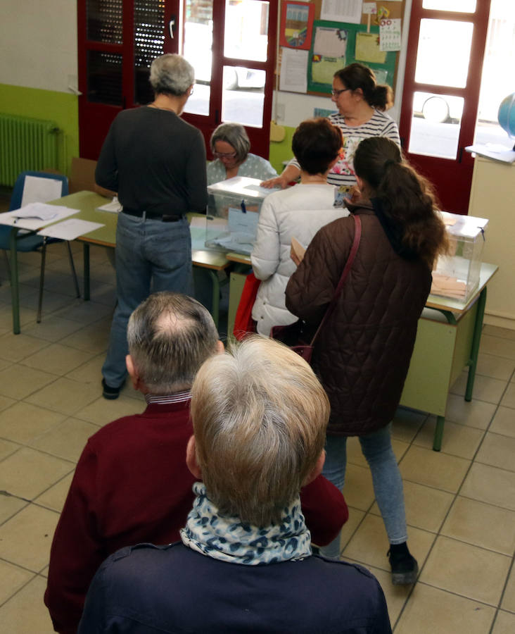 Fotos: Segovia vota en las elecciones municipales, autonómicas y europeas