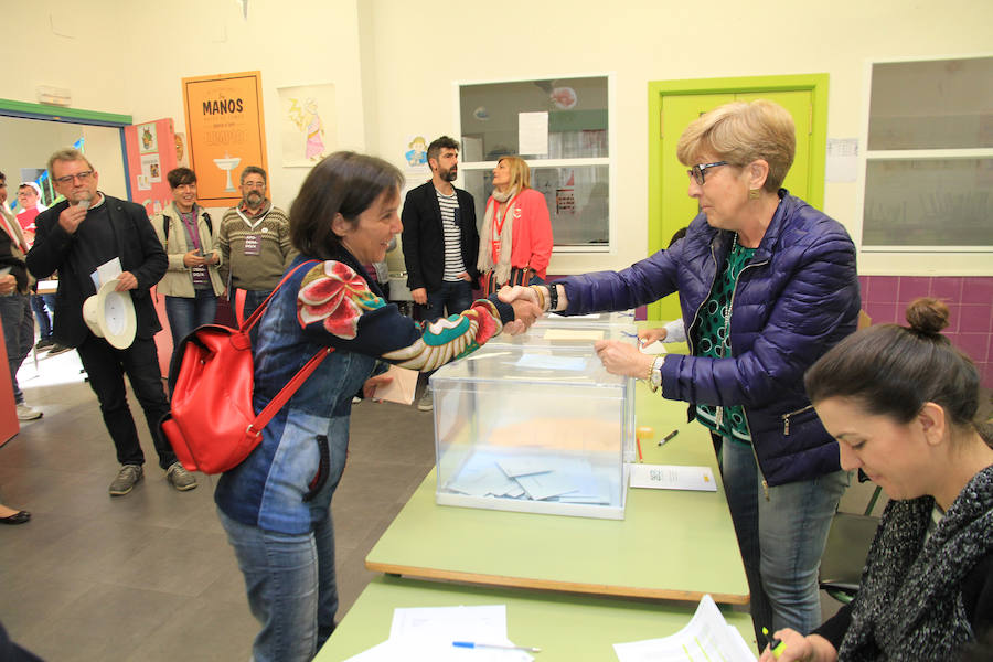 Fotos: Segovia vota en las elecciones municipales, autonómicas y europeas