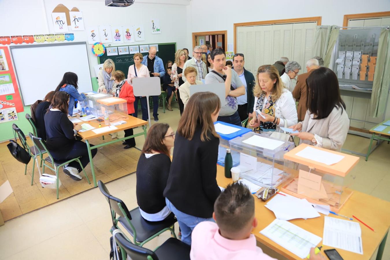 Fotos: Los candidatos acuden a votar en Salamanca