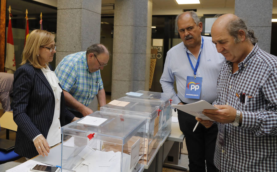 Fotos: Noche electoral en Palencia