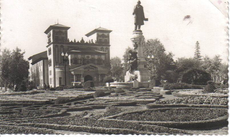 Denominado en un primer momento Salón Pradera, abrió sus puertas el 16 de septiembre de 1910 | Por su escenario desfilaron artistas de la talla de Estrellita Castro, Soledad Miralles y Amalia Molina | Cerró sus puertas en 1967 y se derribó al año siguiente para construir un hotel de lujo que nunca se haría realidad