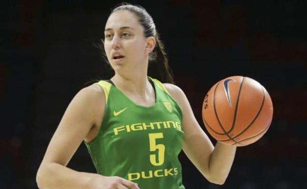 Maite Cazorla, con la camiseta de las DucKs de Oregon.