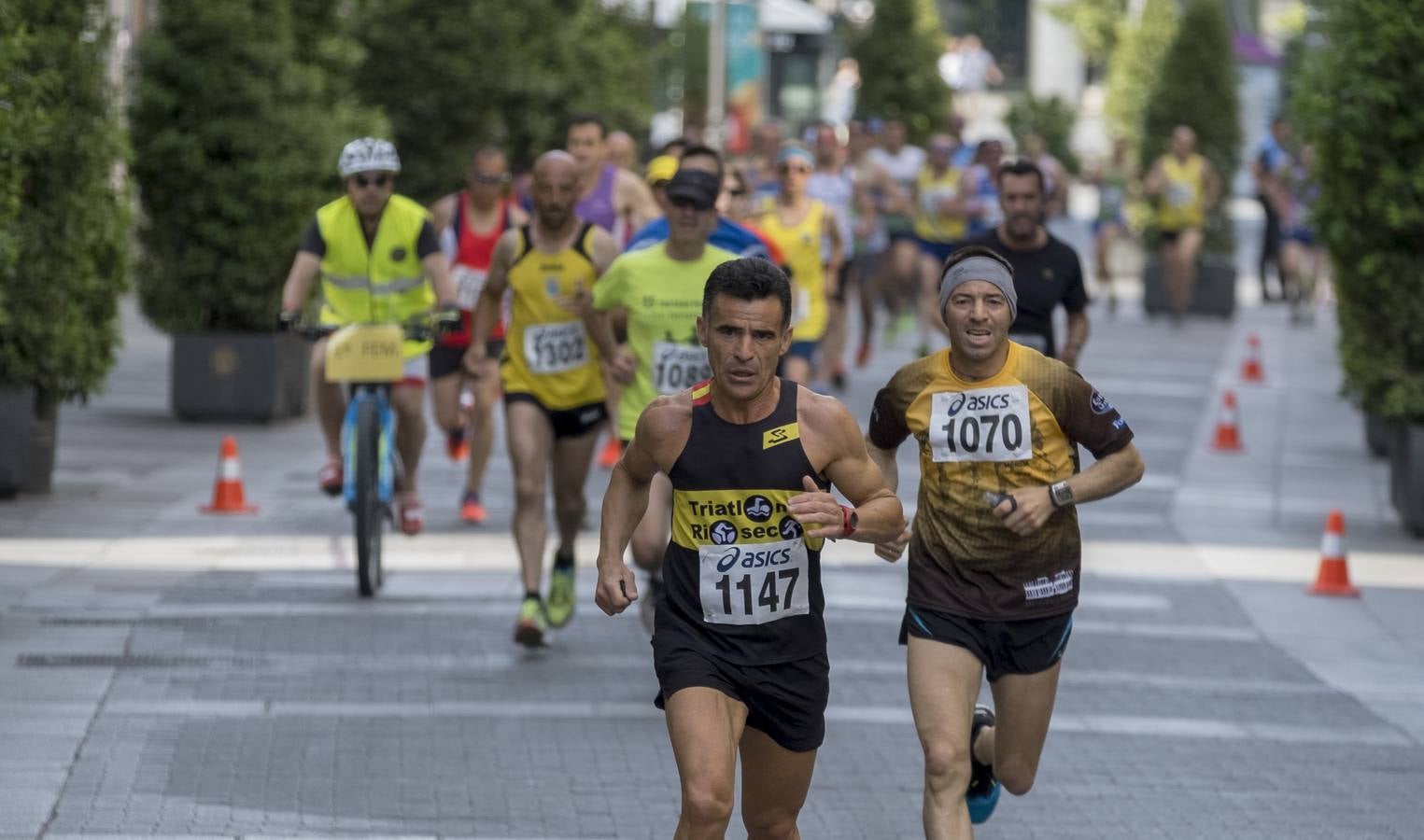 Fotos: Carrera popular en la Plaza Mayor