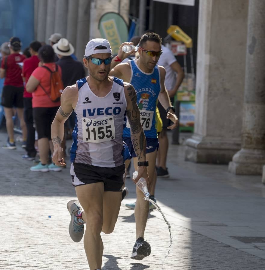 Fotos: Carrera popular en la Plaza Mayor