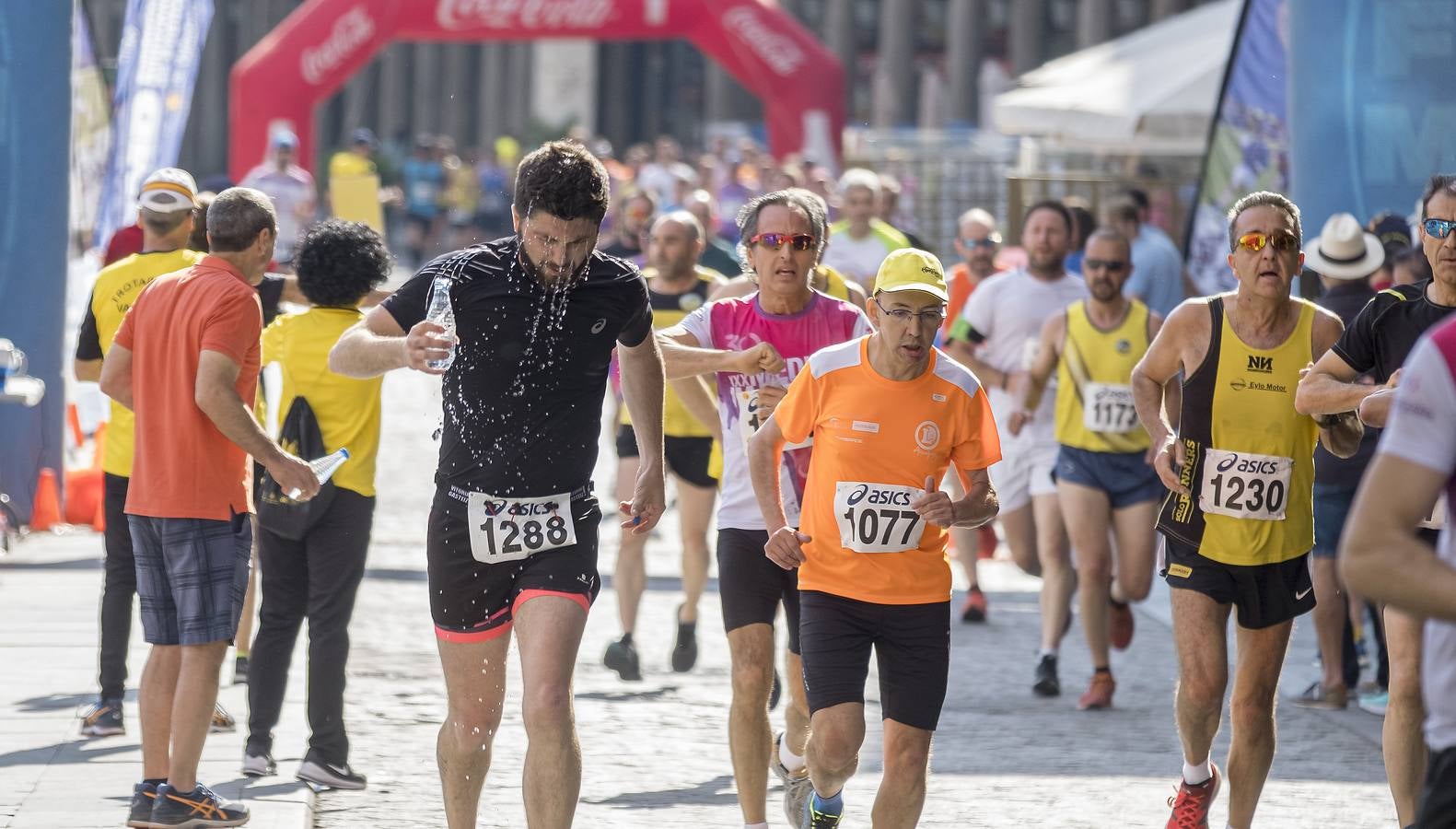 Fotos: Carrera popular en la Plaza Mayor