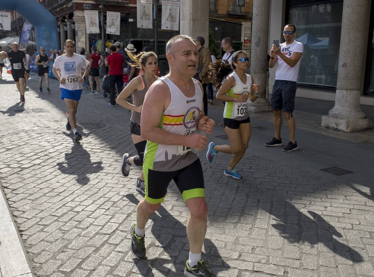 Fotos: Carrera popular en la Plaza Mayor