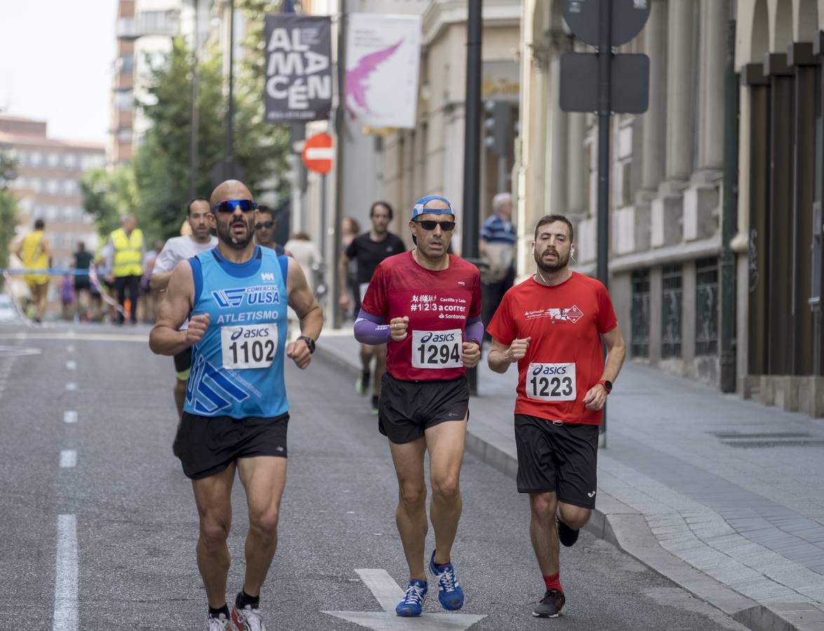 Fotos: Carrera popular en la Plaza Mayor