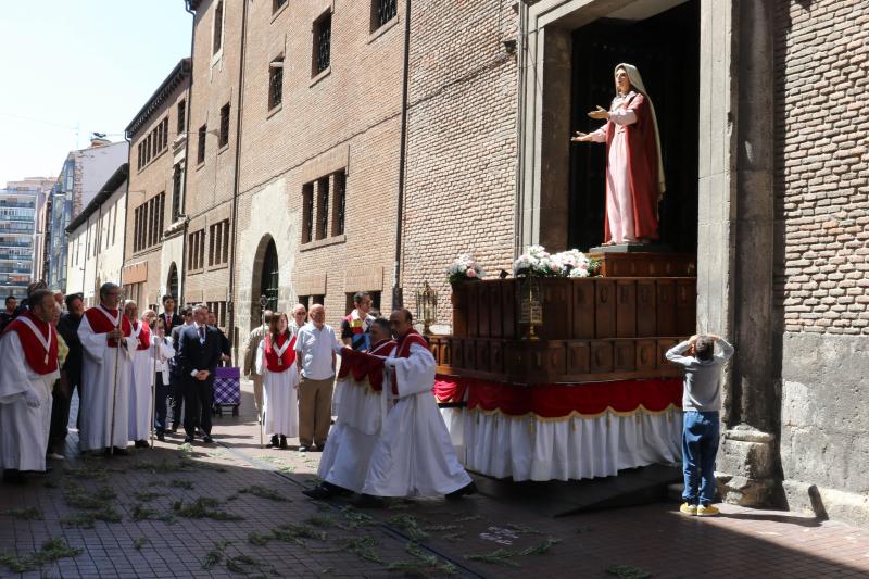 Fotos: Procesión de la Virgen de la Alegría en Valladolid