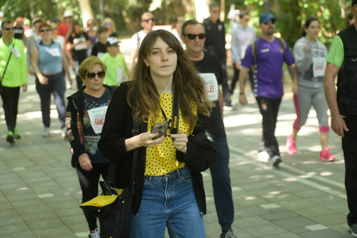 Más de 1.500 personas se han inscrito en esta marcha popular organizada de manera conjunta por El Norte de Castilla y por la Federación de Atletismo de Castilla y León con el espíritu de recorrer los algo más de cinco kilómetros del trazado por las calles más emblemáticas de la ciudad