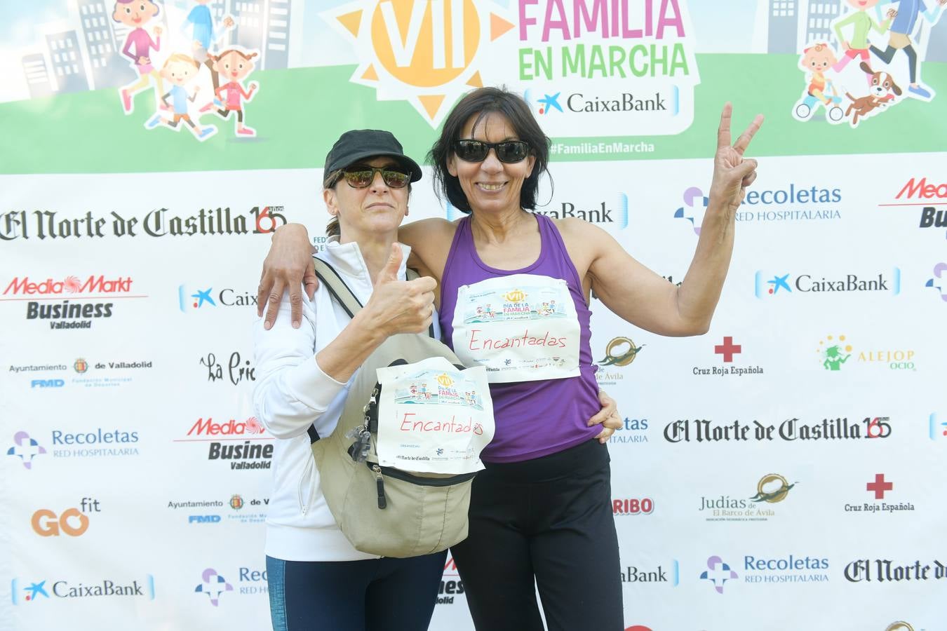 Tras aproximadamente una hora de recorrido han comenzado a llegar las familias de nuevo a meta, al Paseo de los Coches del Campo Grande, donde han podido disfrutar de una clase de zumba, para después reponer fuerzas con una degustación de un guiso de judías del Barco de Ávila elaboradas por el restaurante La Criolla