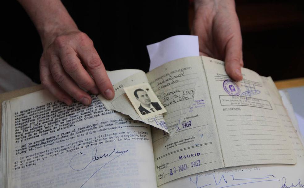 Pasaporte retirado en 1969 a Jesús Gil y Gil. 