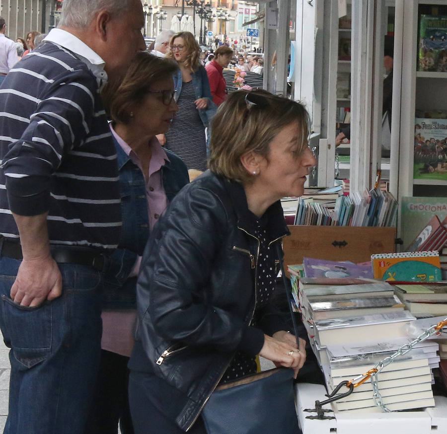 Fotos: Feria del Libro en la Avenida del Acueducto