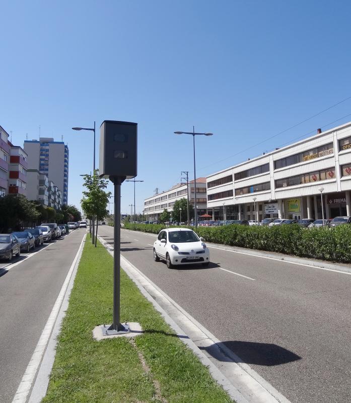 Avenida de Madrid, a la altura del poblado de Fasa.