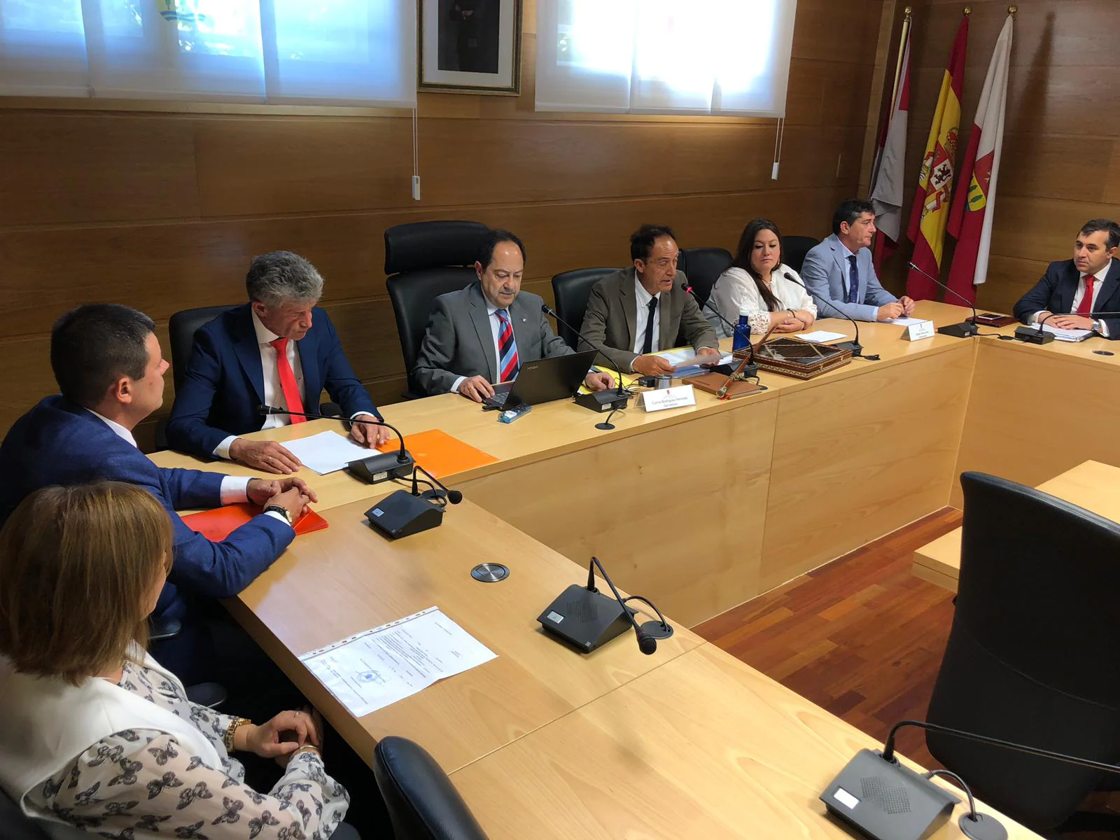 Ha sido constituido el nuevo Ayuntamiento de San Miguel del Arroyo (Valladolid), donde se ha reelegido alcalde a José Arenal Velasco, del PP