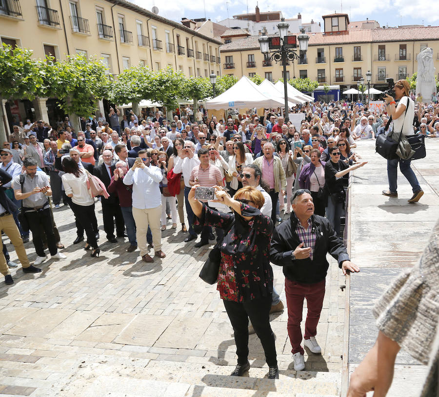 Fotos: Protesta en Palencia ante el acuerdo de PP, Cs y Vox que otorga la Alcaldía a Mario Simón