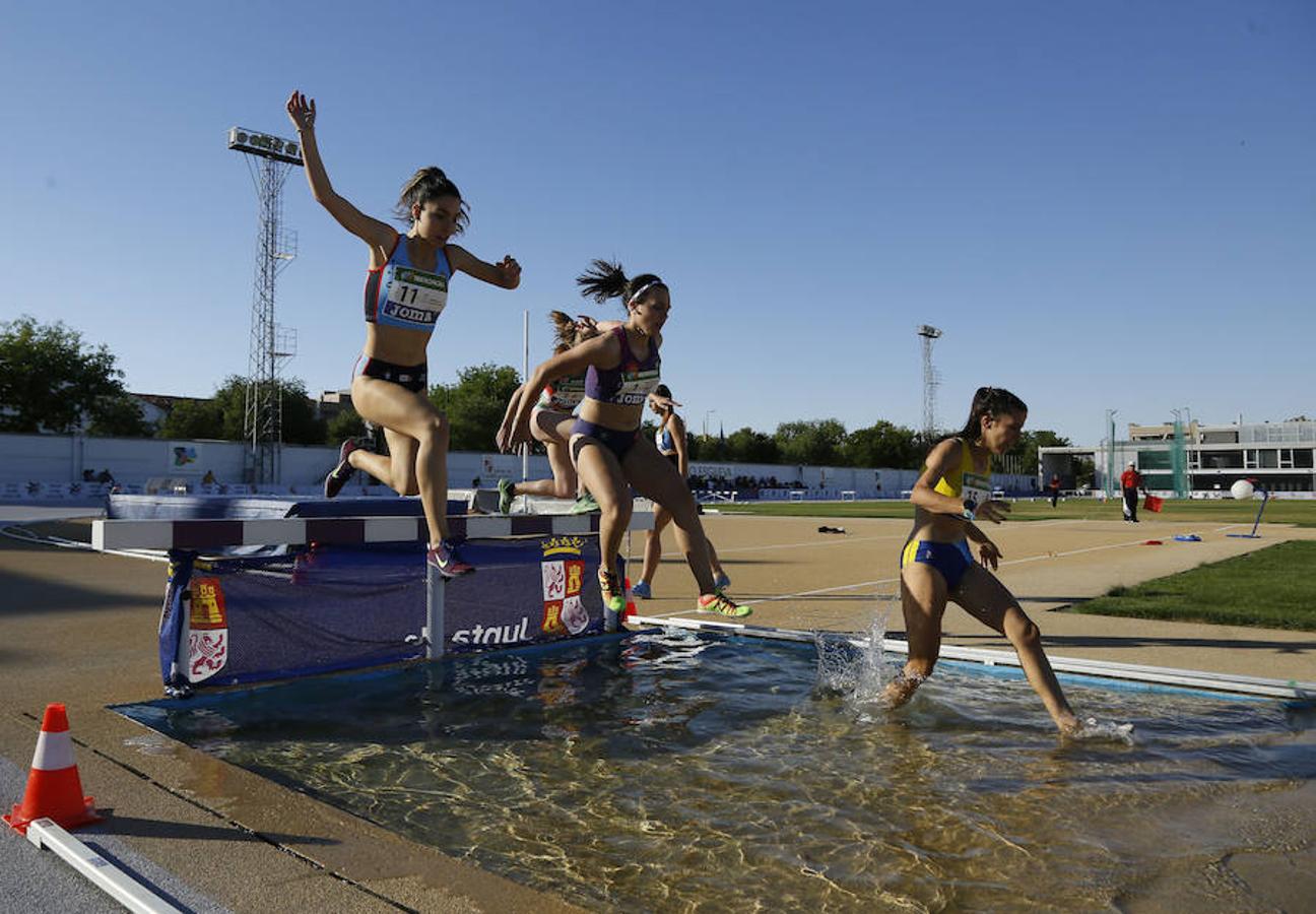 Los clubes de Valladolid y León han ascendido a División de Honor en la Liga Femenina de Atletismo.