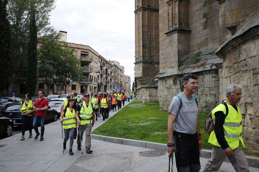 Fotos: Más de 100 personas parten en al Marcha Nocturna a Cabrera