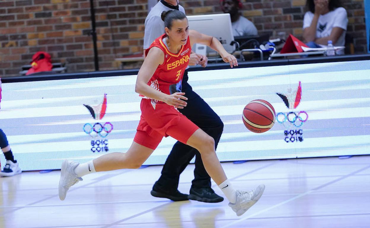 Vilaró, en uno de los partidos amistosos con España. 