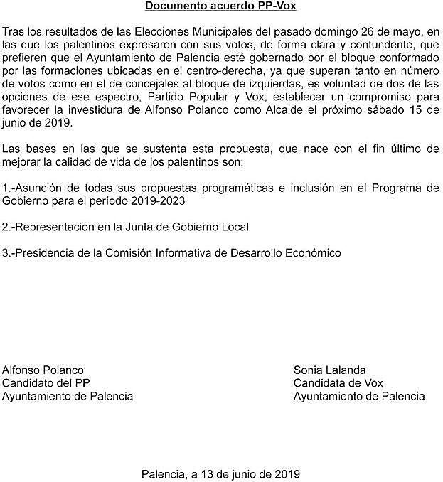 Documento de acuerdo firmado por el alcalde y la concejala de Vox diez minutos antes del pleno de investidura.