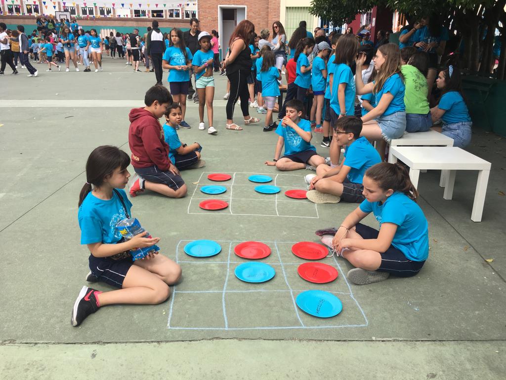 Fotos: Fiestas y II Marcha Solidaria del Colegio Sagrado Corazón-La Anunciata de Valladolid