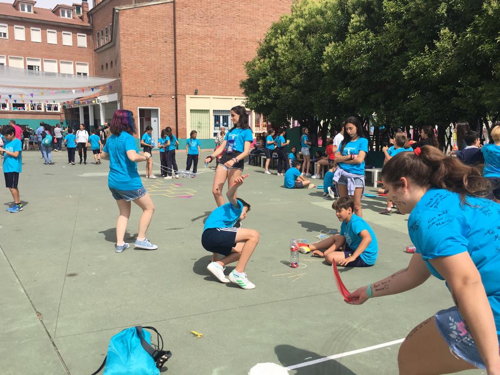 Fotos: Fiestas y II Marcha Solidaria del Colegio Sagrado Corazón-La Anunciata de Valladolid