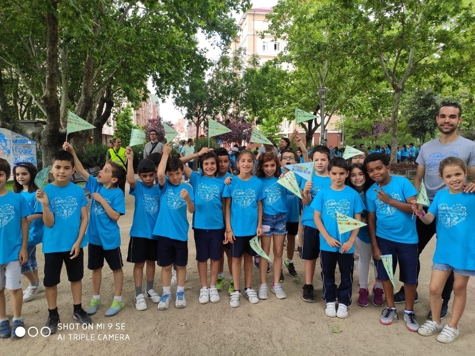 Fotos: Fiestas y II Marcha Solidaria del Colegio Sagrado Corazón-La Anunciata de Valladolid