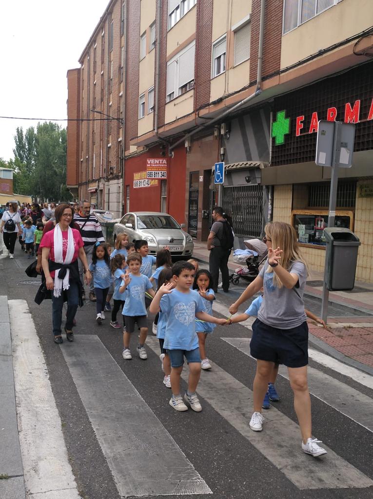 Fotos: Fiestas y II Marcha Solidaria del Colegio Sagrado Corazón-La Anunciata de Valladolid