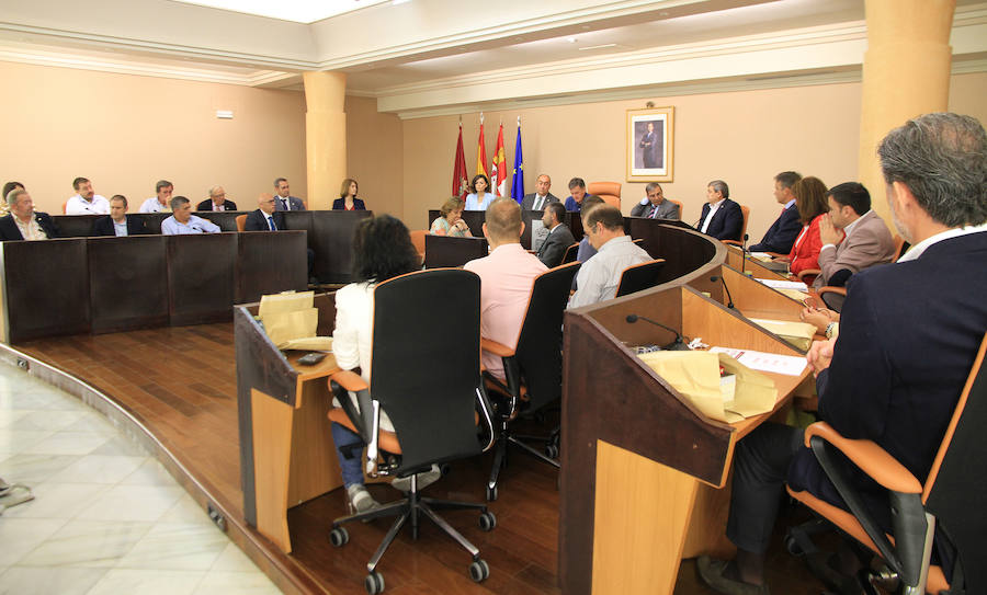 Fotos: Pleno de la Diputación
