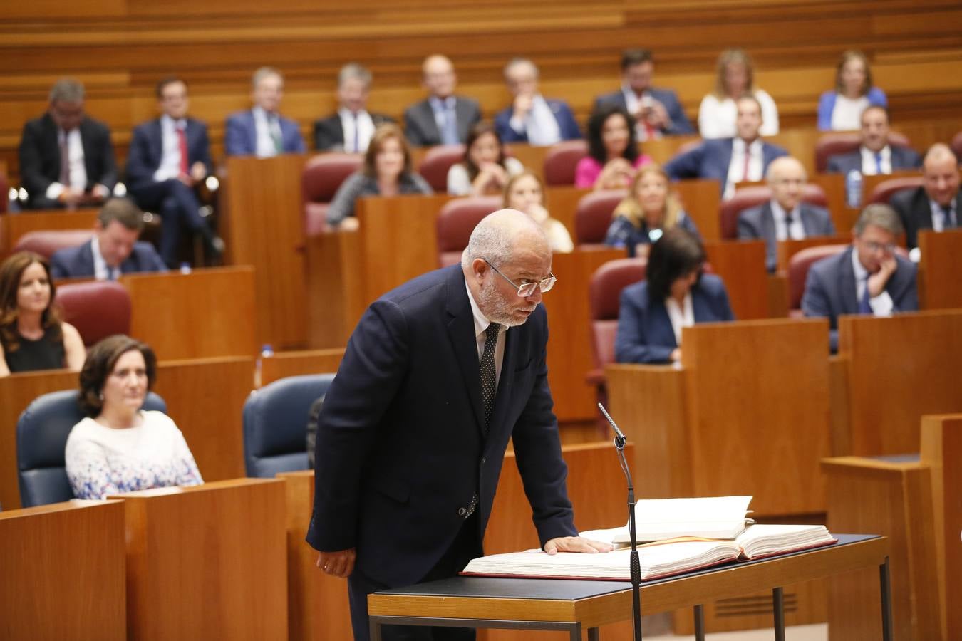 Fotos: Toma de posesión de los nuevos procuradores de las Cortes de Castilla y León
