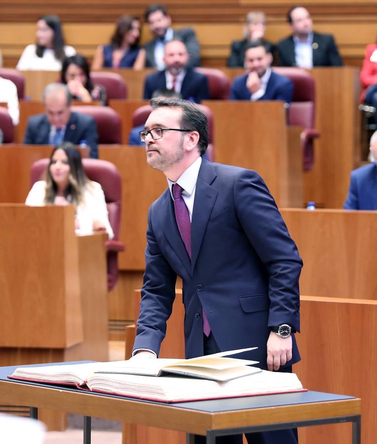 Fotos: Toma de posesión de los nuevos procuradores de las Cortes de Castilla y León