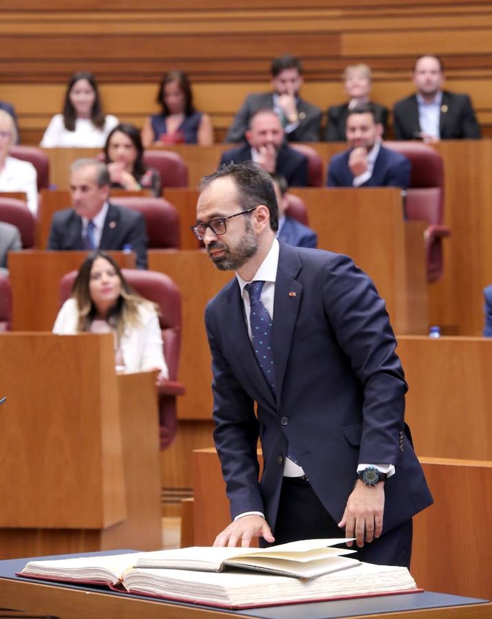 Fotos: Toma de posesión de los nuevos procuradores de las Cortes de Castilla y León
