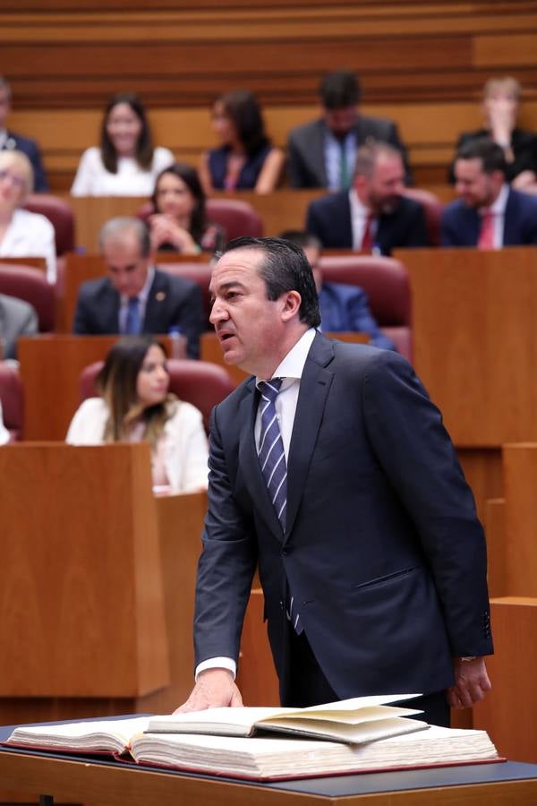 Fotos: Toma de posesión de los nuevos procuradores de las Cortes de Castilla y León