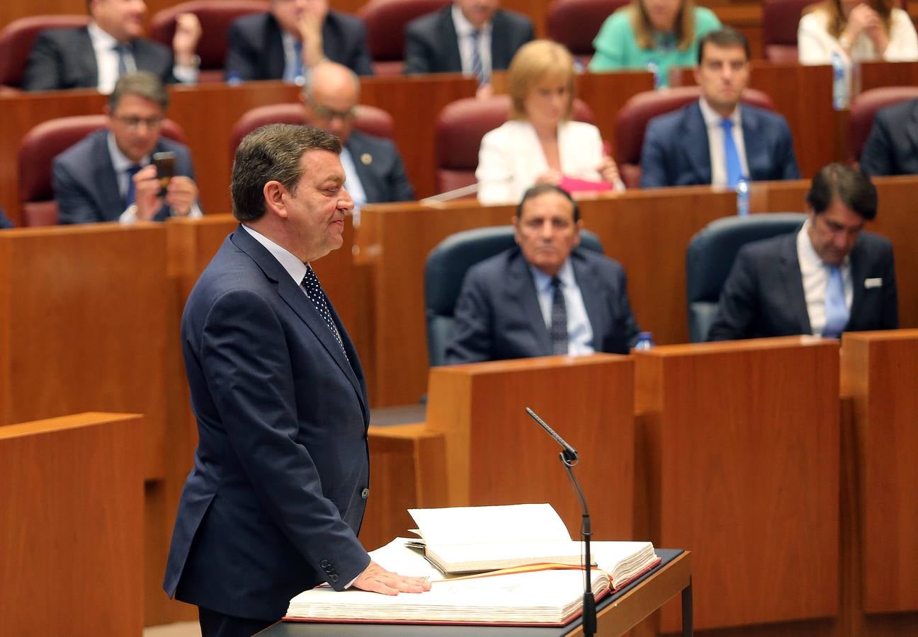 Fotos: Toma de posesión de los nuevos procuradores de las Cortes de Castilla y León