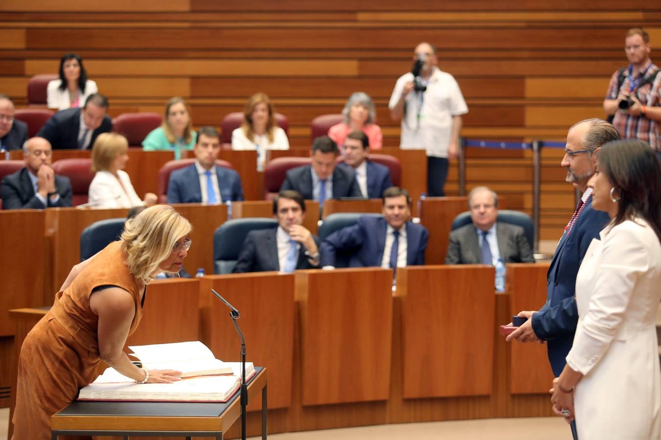 Fotos: Toma de posesión de los nuevos procuradores de las Cortes de Castilla y León