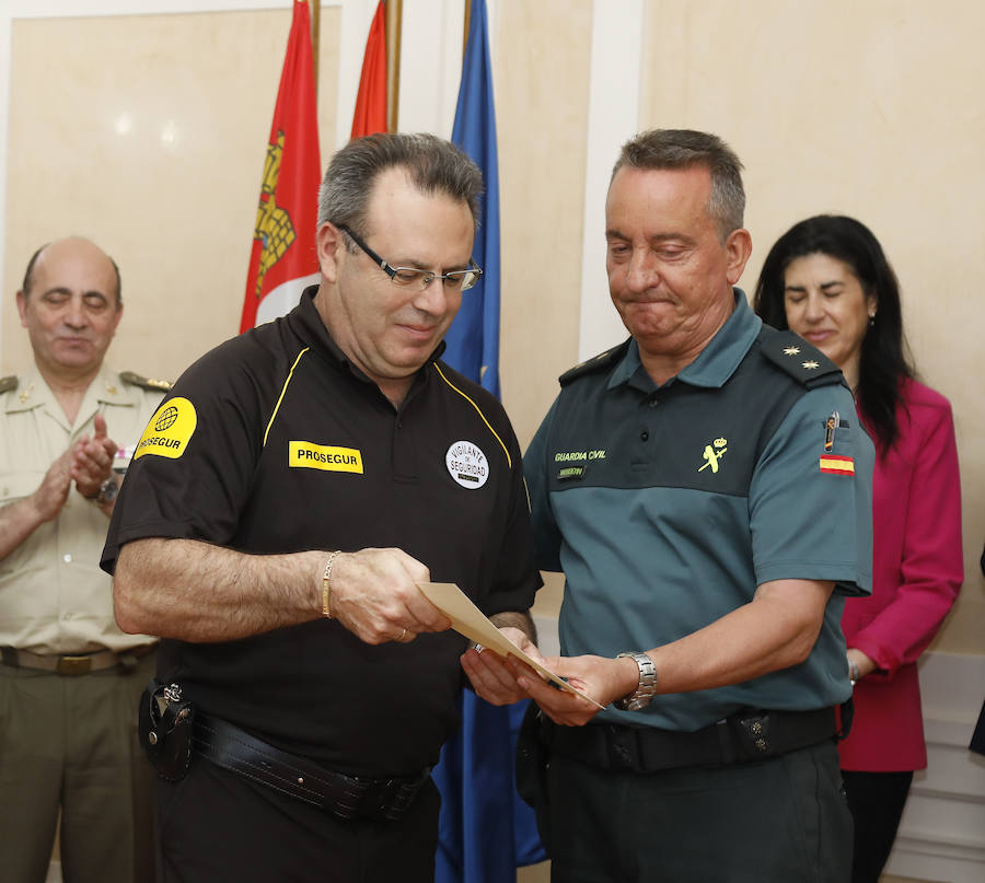 Fotos: Palencia reconoce el trabajo de los agentes de seguridad privada