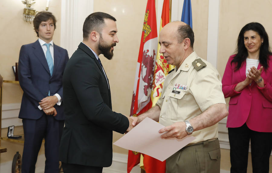 Fotos: Palencia reconoce el trabajo de los agentes de seguridad privada