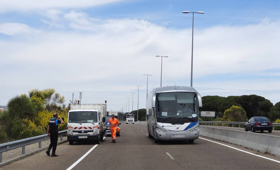 Fotos: Fallece un hombre y su mujer resulta herida tras un accidente de tráfico en Puente Duero