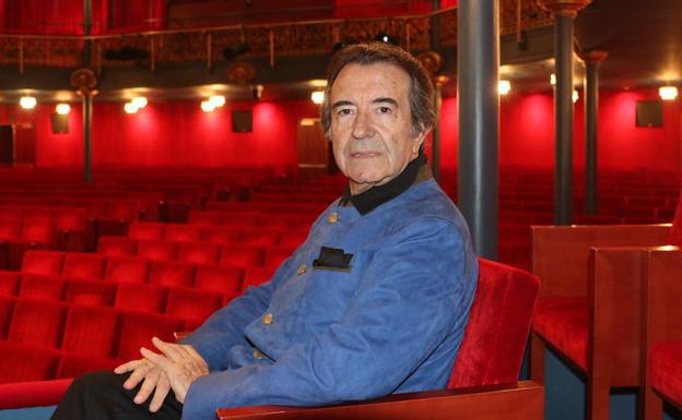 El empresario teatral Enrique Cornejo, en la sala de butacas del Zorrilla. 