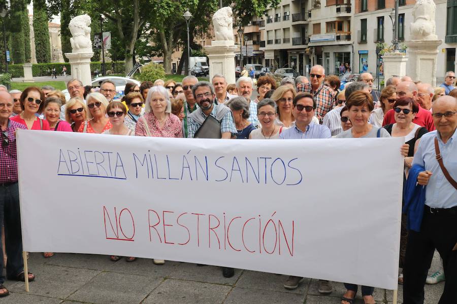 Fotos: Los alumnos de la Universidad Millán Santos protestan por los recortes