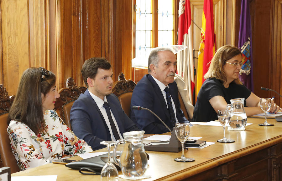 Fotos: Primer pleno del ayuntamiento de Palencia