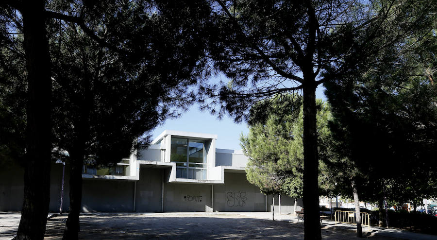 Antiguo mercado central de abastos, uno de los seis edificios que han recibido la mención especial de una Comisión Externa por su valor. 