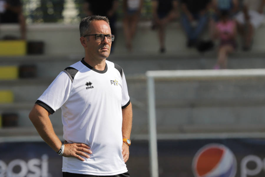 El concurso para que jóvenes jugadores intenten ganarse un hueco en el fútbol semiprofesional ha arrancado hoy en Salamanca.